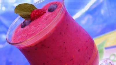 یخ نوش آلبالو و شاتوت