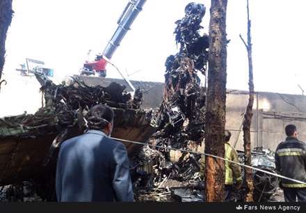 سقوط هواپیمای مسافری در شهرک آزادی تهران