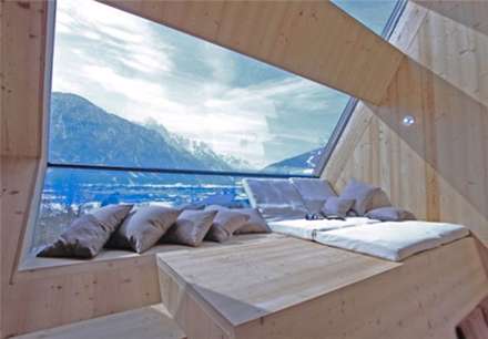 کلبه‌ای در کوه‌های آلپ