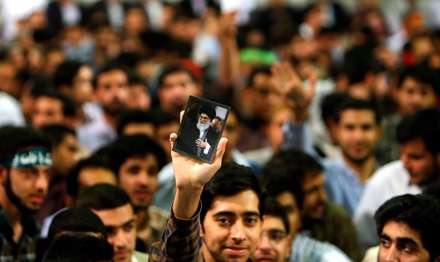 دیدار جمعی از دانشجویان با رهبر انقلاب