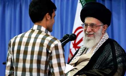 دیدار جمعی از دانشجویان با رهبر انقلاب