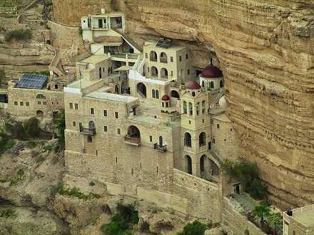 جواهری در درون بیابان