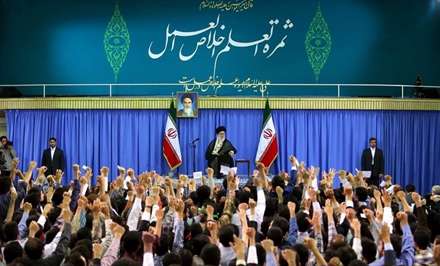 دیدار جمعی از دانشجویان با رهبر انقلاب