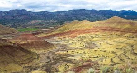 کویری شبیه به نقاشی