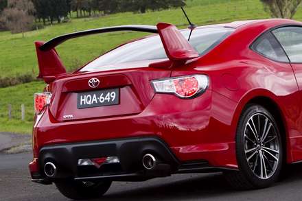 تویوتا قرمز