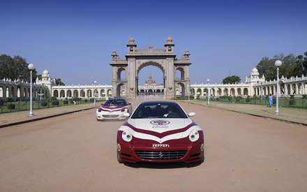 دو فراری اسپرت