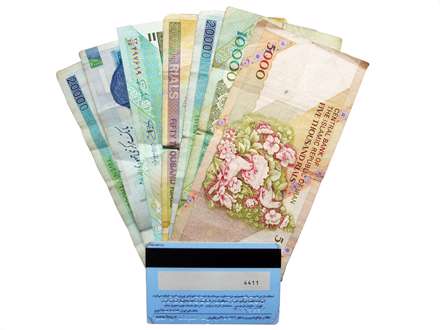 پول های کهنه و کارت عابربانک