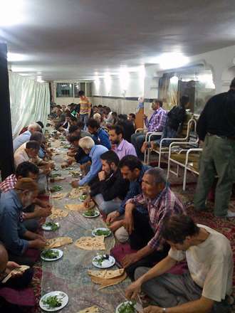 افطاری ساده در ماه مهمانی خدا