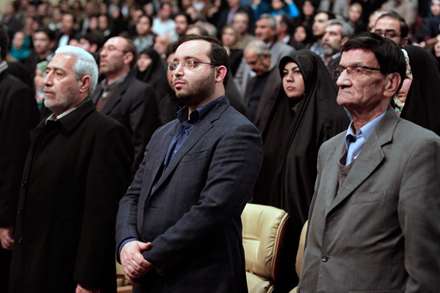 رونمایی از کارت همراه از بازنشستگان شهرداری تهران