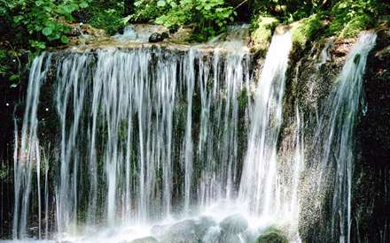 آبشار زیبا
