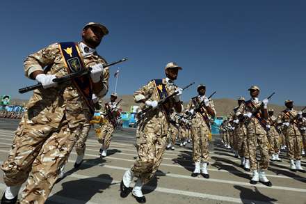 رژه یگانهای مشترک نیروی نظامی