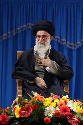 در قنوتش مست ليلا ميشود/عشقبازست نائب صاحب زمان