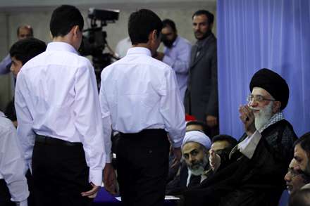 شکر خدارا که شده سیدعلی رهبرما...