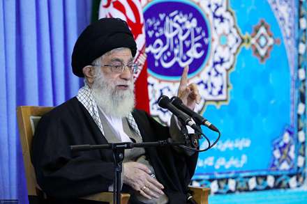 سیمای آقا را ببین این ماه زیبا را ببین/این شور و غوغا را ببین چون موج و طوفان آمده