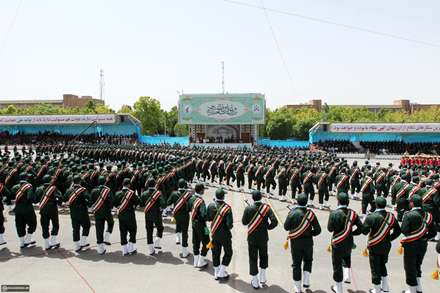 رژه سبز پوشان در سان دیدن آقا