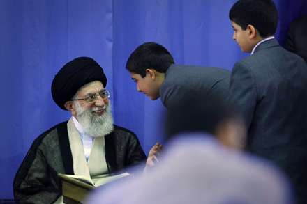 کنون که ماه تمامی نظر دریغ مدار...