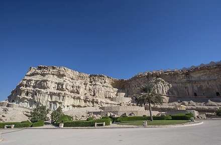 غار خوربس در جزیره قشم