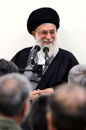 پس از خدا و رسول وائمه اطهار(ع)/تمام دار و ندارم امام خامنه ای است