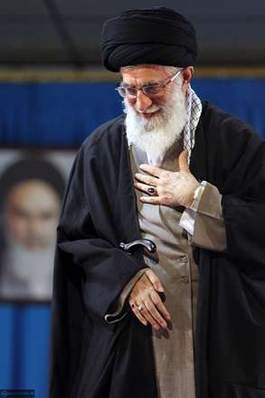 رهبر نشوی تنها، من یار تو می گردم...