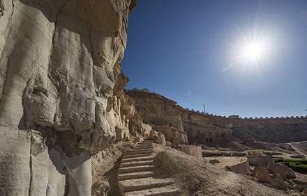 غار خوربس در جزیره قشم