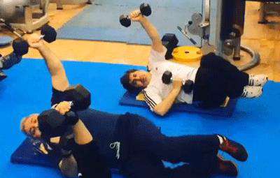 ورزش کردن محمود کریمی و محمدرضا طاهری