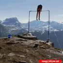 سقوط کردن از روی کوه هنگام ورزش