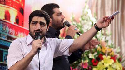 زمزمه همیشه روی لبهام زینبه