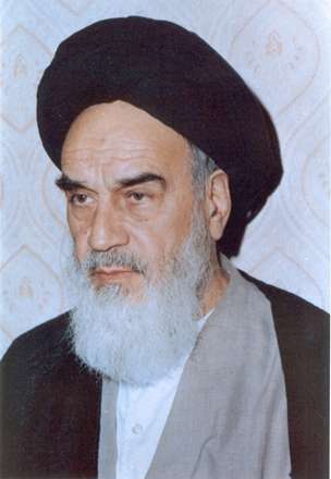 او امام عاشقی‏های من است/پیشگام عاشقی‏های من است