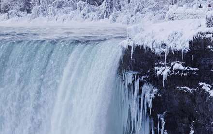 آبشار نیاگارا یخ زد