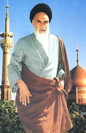 امام خمینی یک حقیقت همیشه زنده است