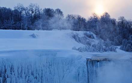 آبشار نیاگارا یخ زد