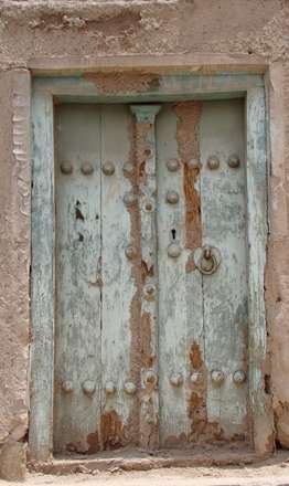 در قدیمی چوبی سبز