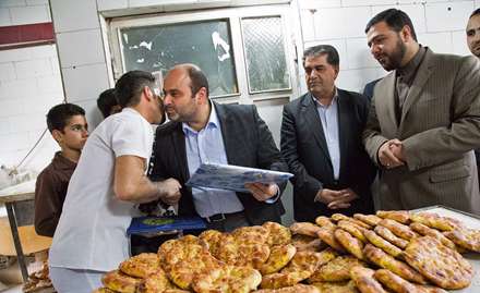 نانوای کتاب خوان