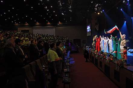 خود را مکلف به قدردانی و تجلیل  از کارگران خدوم خدمات شهری می دانیم