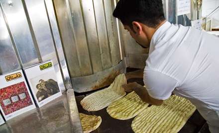 نانوای کتاب خوان