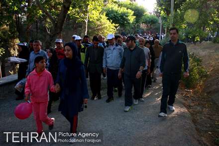 دومین همایش پیاده روی خانوادگی