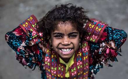 چ مثل چکن دوزی