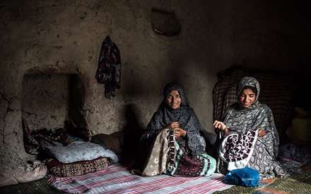 چ مثل چکن دوزی