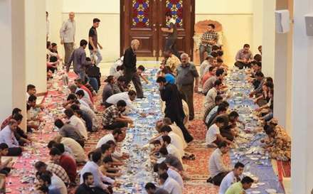 سفره افطار در حرم شاهچراغ (ع)