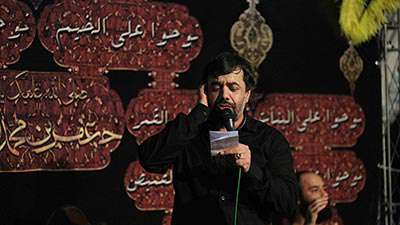 بگذارید که از خانه عبا بردارد