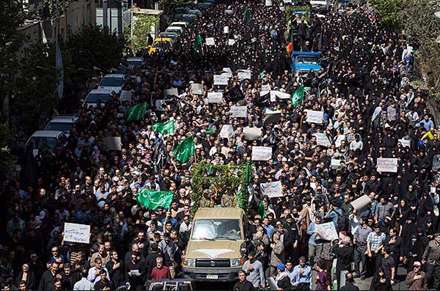 خاکسپاری دو شهید غواص در حوزه هنری