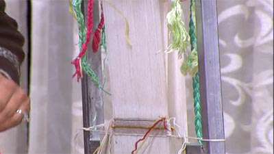 گلیم بافی _ خانم حضرتی ( 3 )