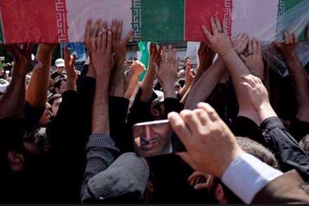 خاکسپاری دو شهید غواص در حوزه هنری