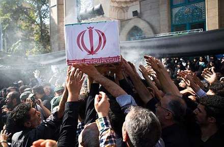 خاکسپاری دو شهید غواص در حوزه هنری