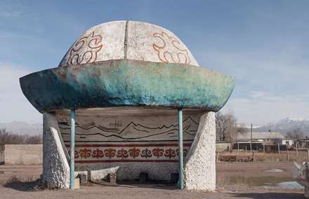 ایستگاه های اتوبوس در کشورهای بلوک شرق