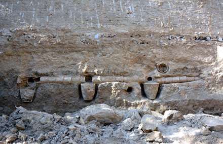 کشف تاسیسات آبرسانی تاریخی در بروجرد‎