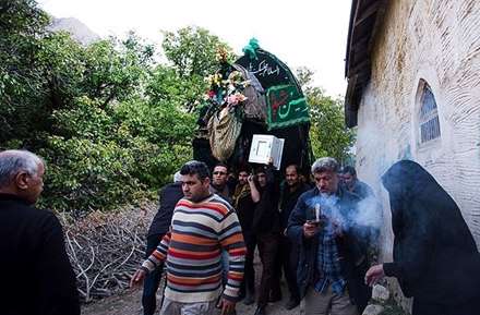 آئین سنتی نخل گردانی در روستای نوا
