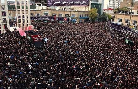 اجتماع عظیم عاشقان اباعبدالله الحسین در حسینیه اعظم زنجان