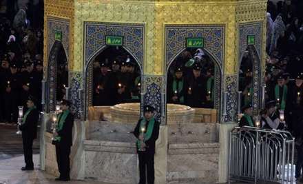خطبه خوانی شب عاشورا در حرم رضوی‎