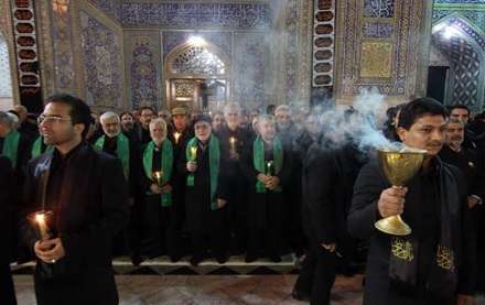 خطبه خوانی شب عاشورا در حرم رضوی‎